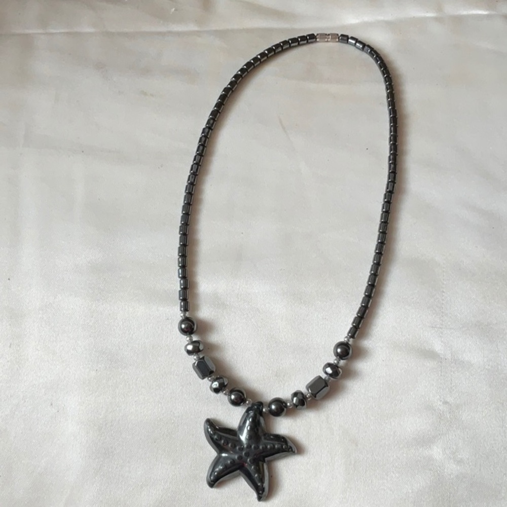 Hematite star beaded necklace